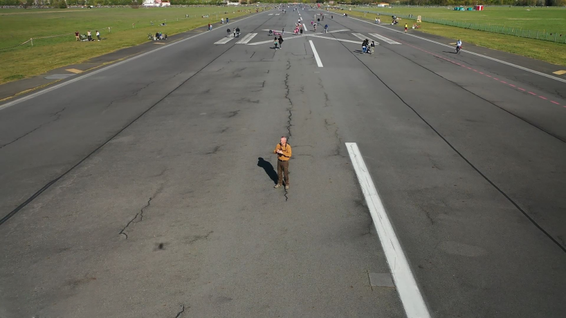 Derk Ehlert auf dem Tempelhofer Feld